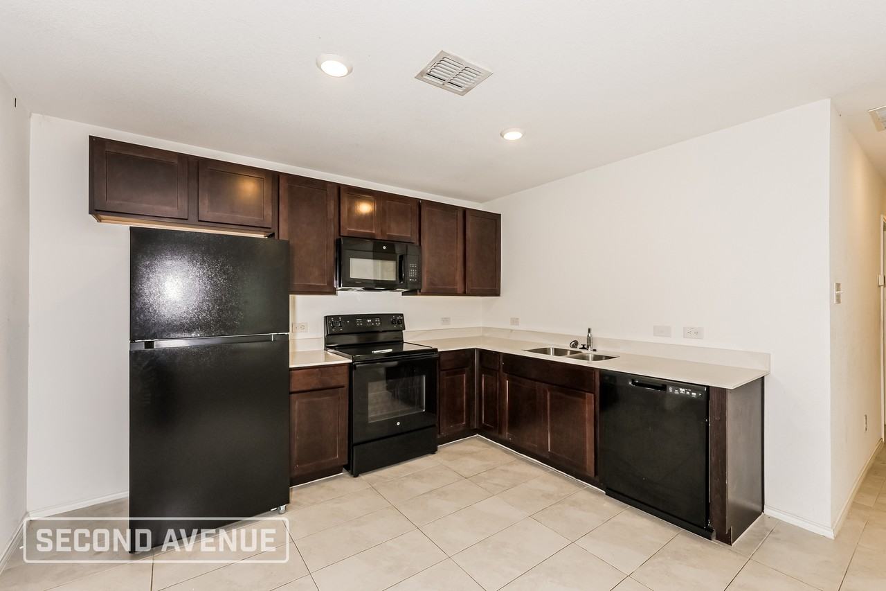 8738 Texas Risinger Dr - Photo 3 of 26