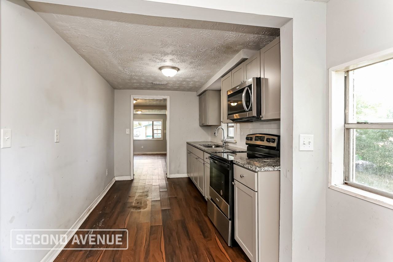 2939 W 6th St - Photo 5 of 16