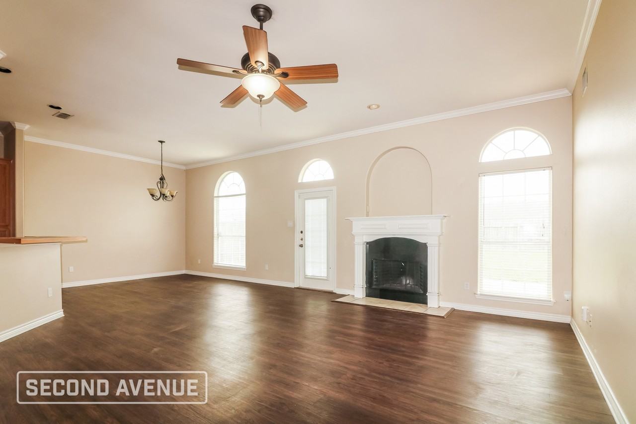 2422 Luzius Dr - Photo 6 of 23
