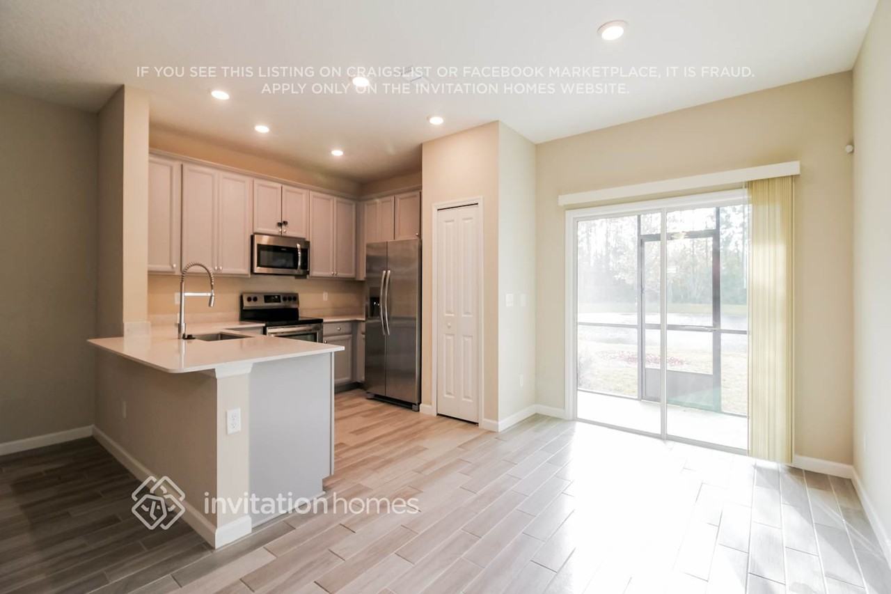 13290 Shore Grass Dr - Photo 7 of 23