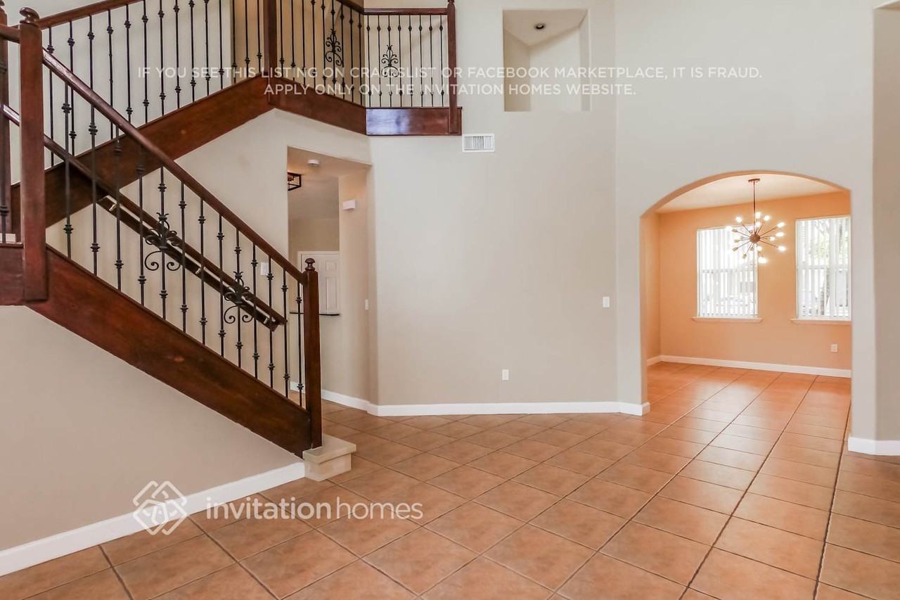 11043 Nw 48th Ln - Photo 5 of 18