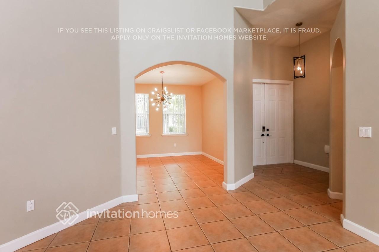 11043 Nw 48th Ln - Photo 6 of 18