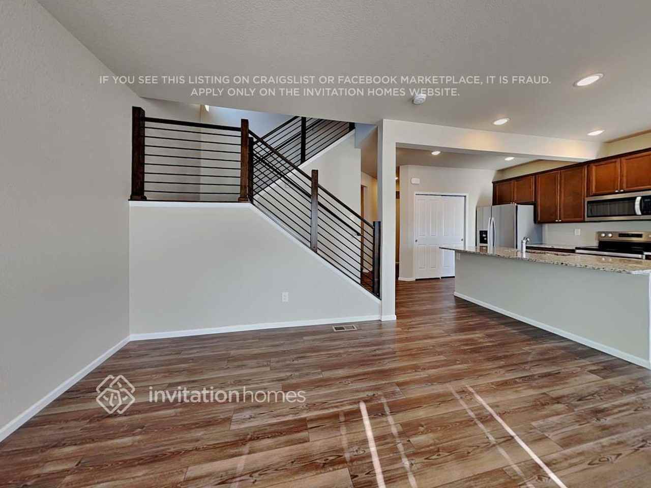 6238 Bobolink Ln - Photo 4 of 20