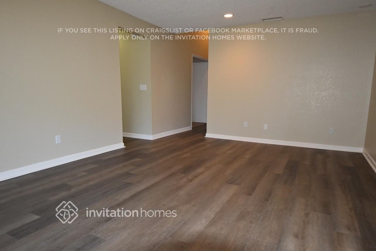 9905 Country Oak Ct - Photo 6 of 19