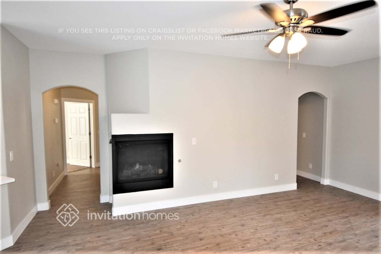 8121 Indigo Gully Ct - Photo 5 of 28