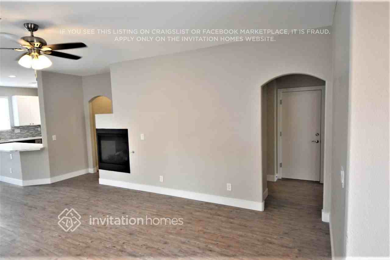 8121 Indigo Gully Ct - Photo 6 of 28