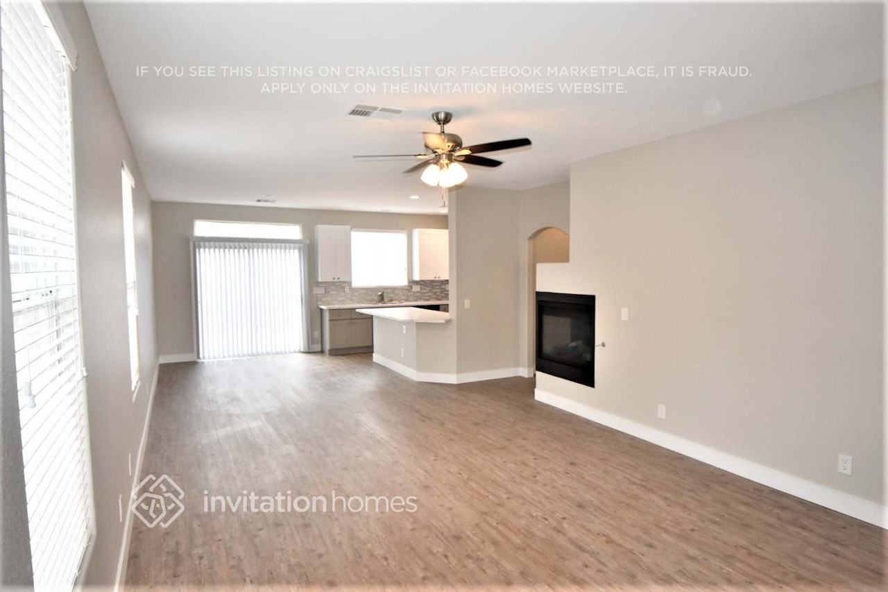 8121 Indigo Gully Ct - Photo 7 of 28