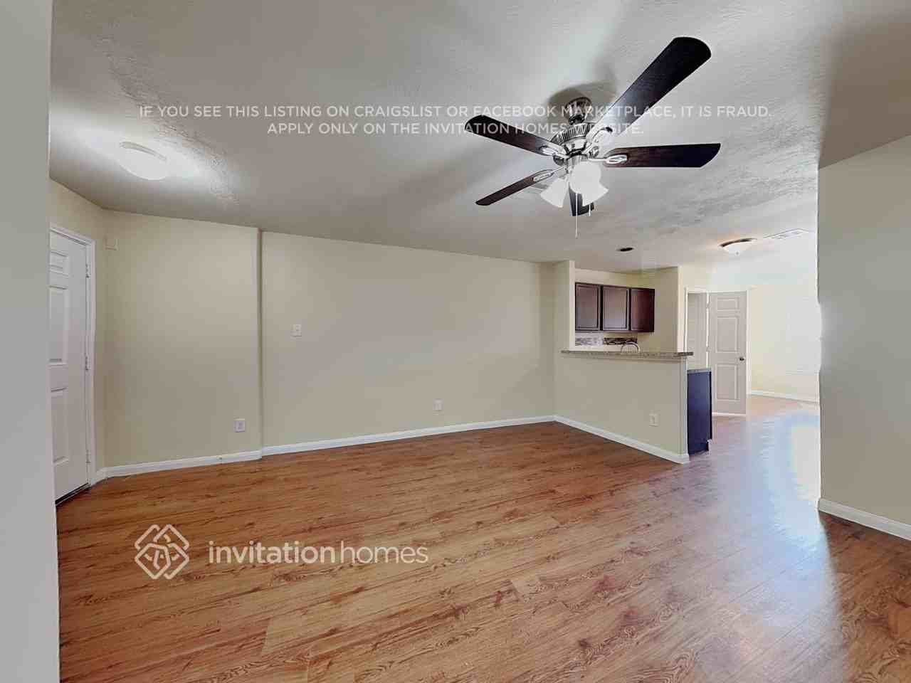 18715 Dennington Dr - Photo 4 of 20