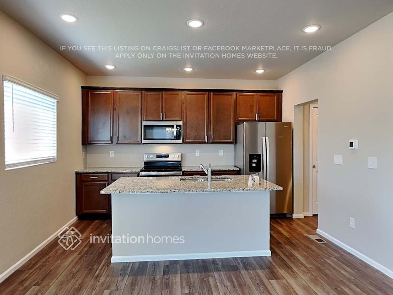 11431 Sanderling St - Photo 5 of 16