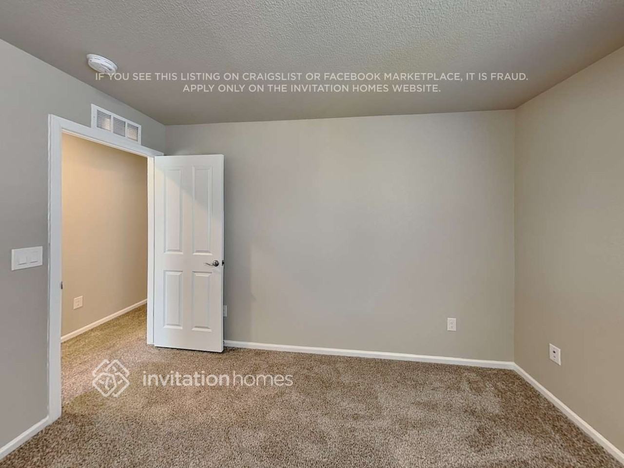11431 Sanderling St - Photo 7 of 16