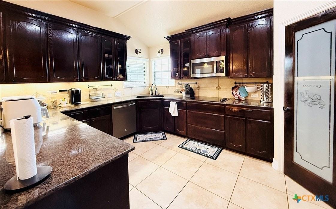 6403 Flag Stone Dr - Photo 7 of 24