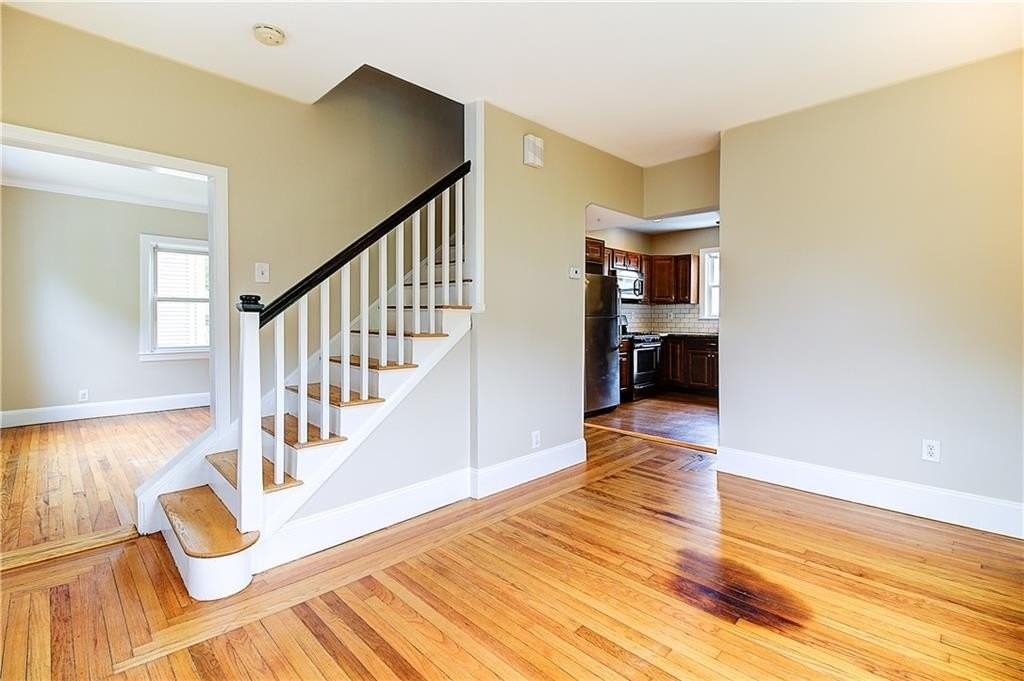 614 River Ave - Photo 6 of 29