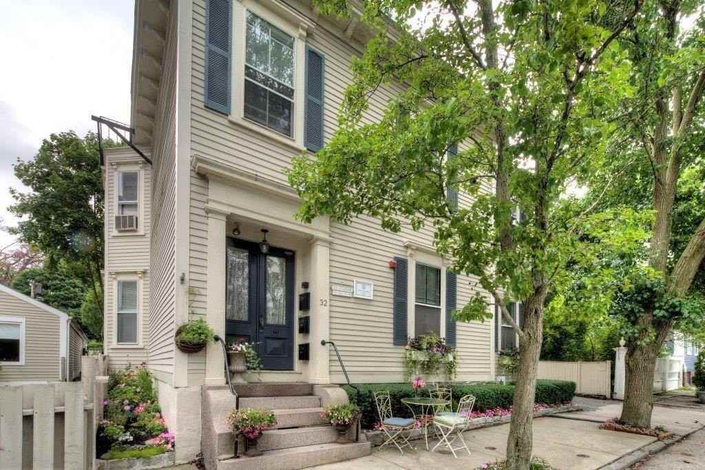 32 School St #3 - Photo 2 of 12