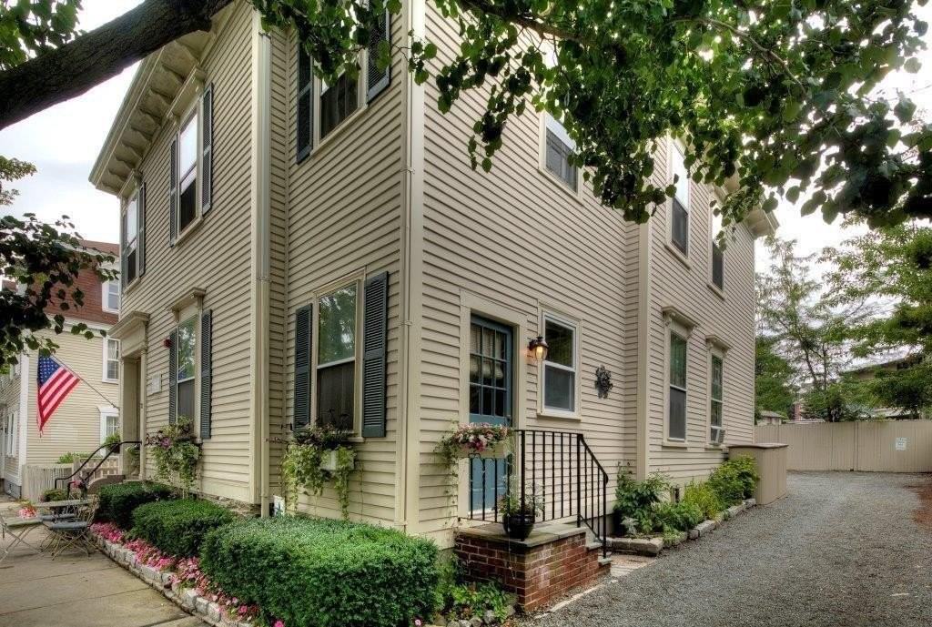 32 School St #3 - Photo 3 of 12