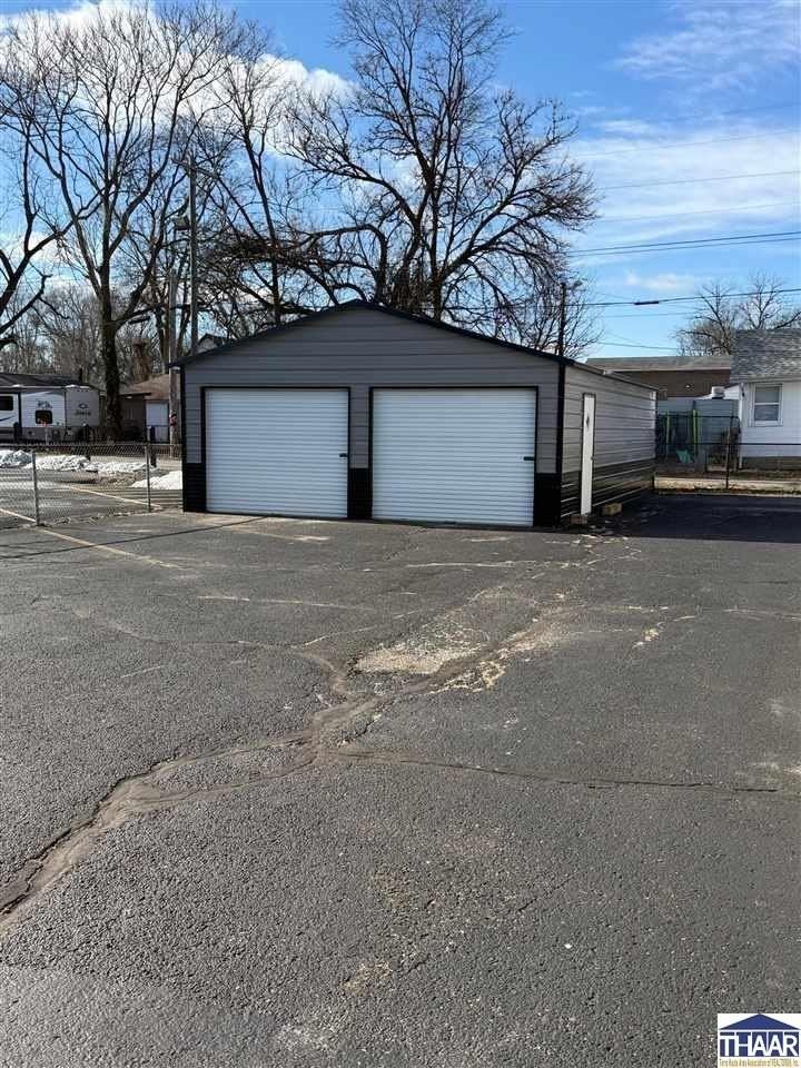 60 N Brown Ave - Photo 3 of 8