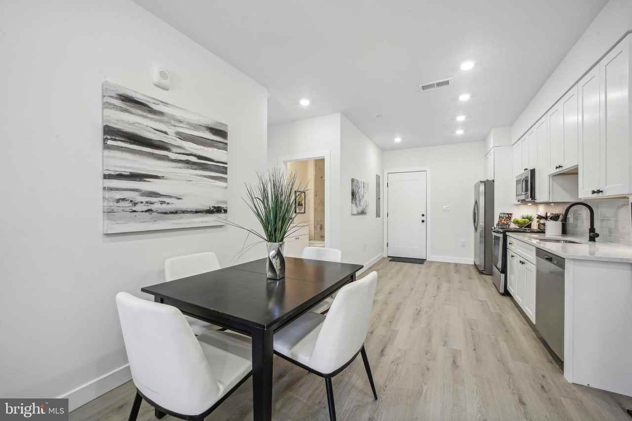 2495 Alabama Ave Se #302 - Photo 6 of 15
