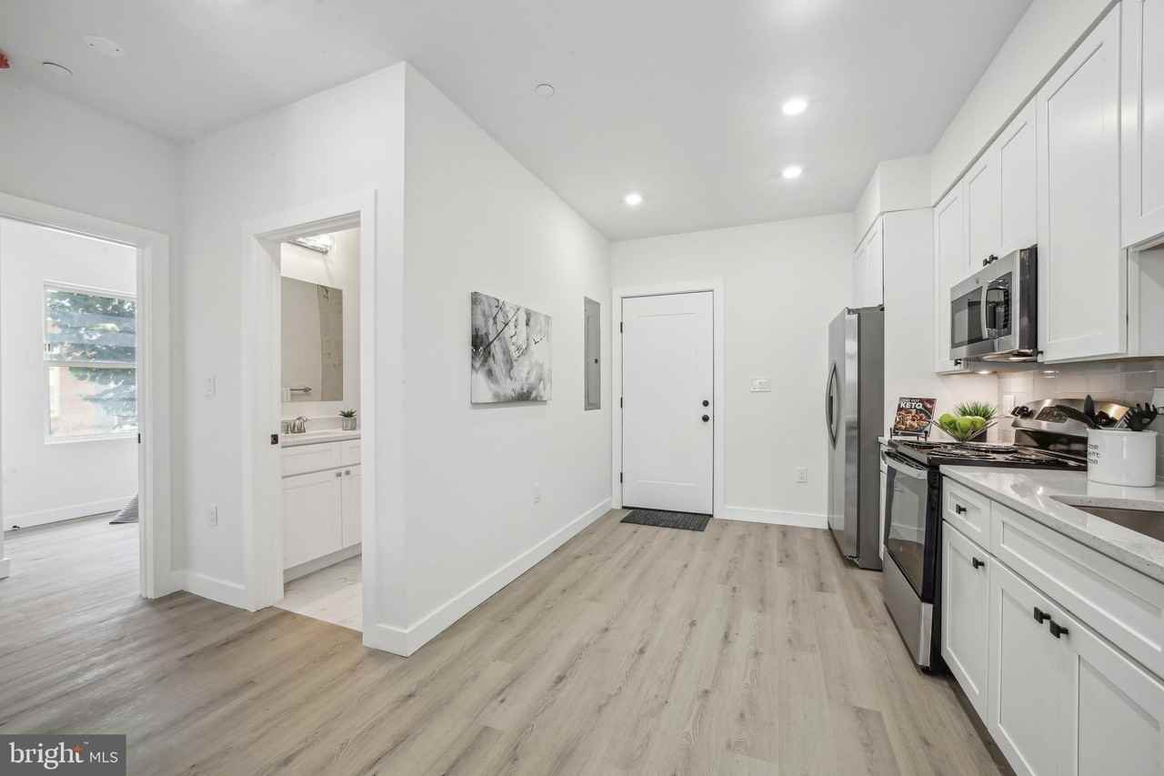 2495 Alabama Ave Se #302 - Photo 7 of 15