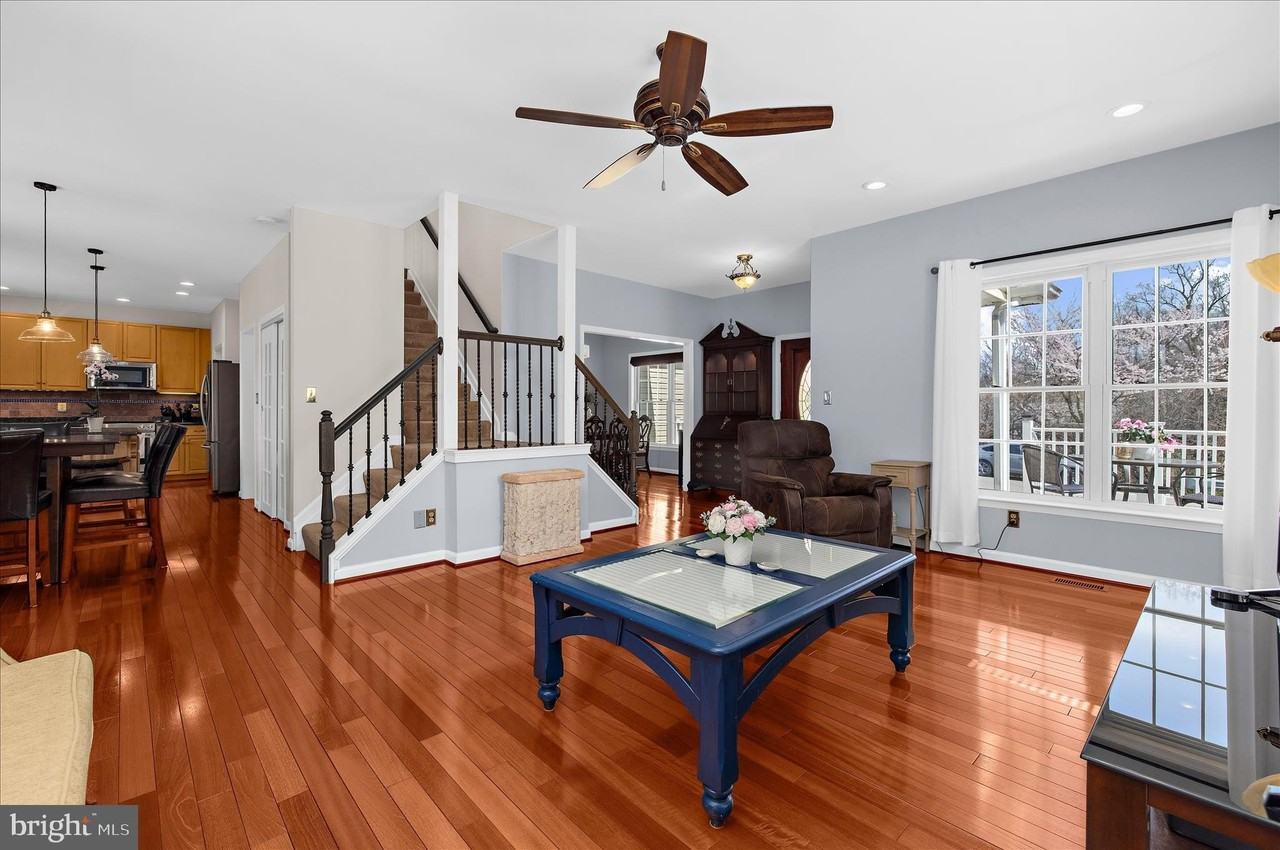 92 Clifford Blvd - Photo 6 of 50