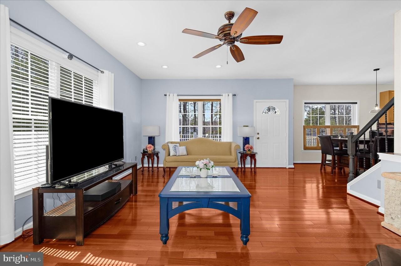 92 Clifford Blvd - Photo 7 of 50