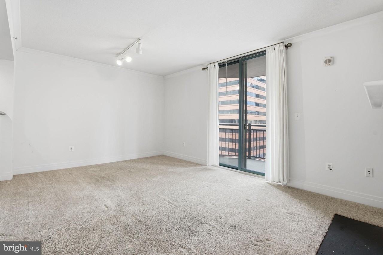 414 Water St #1304 - Photo 3 of 24