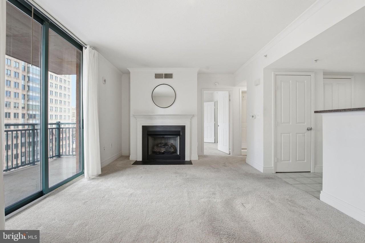 414 Water St #1304 - Photo 6 of 24