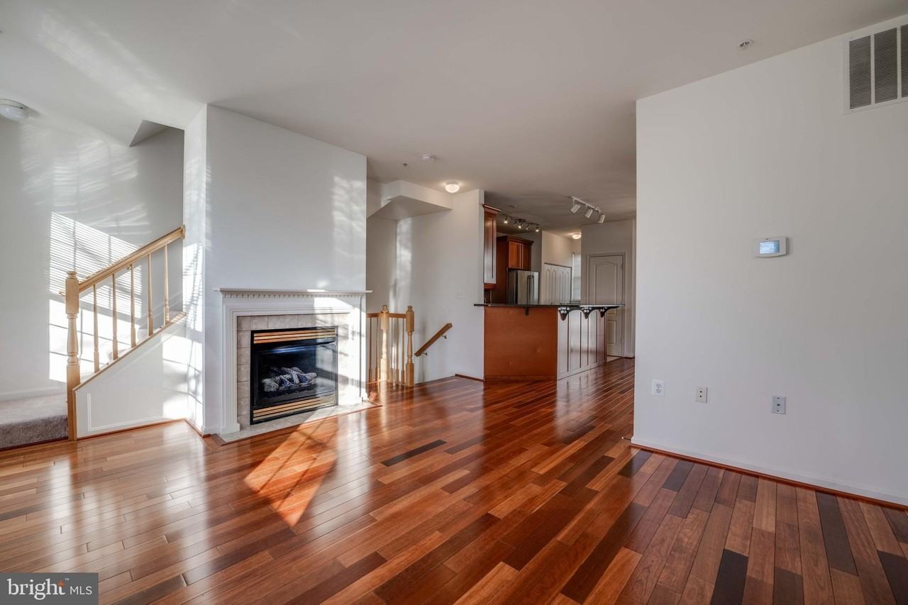 515 Ensemble Ct - Photo 2 of 20