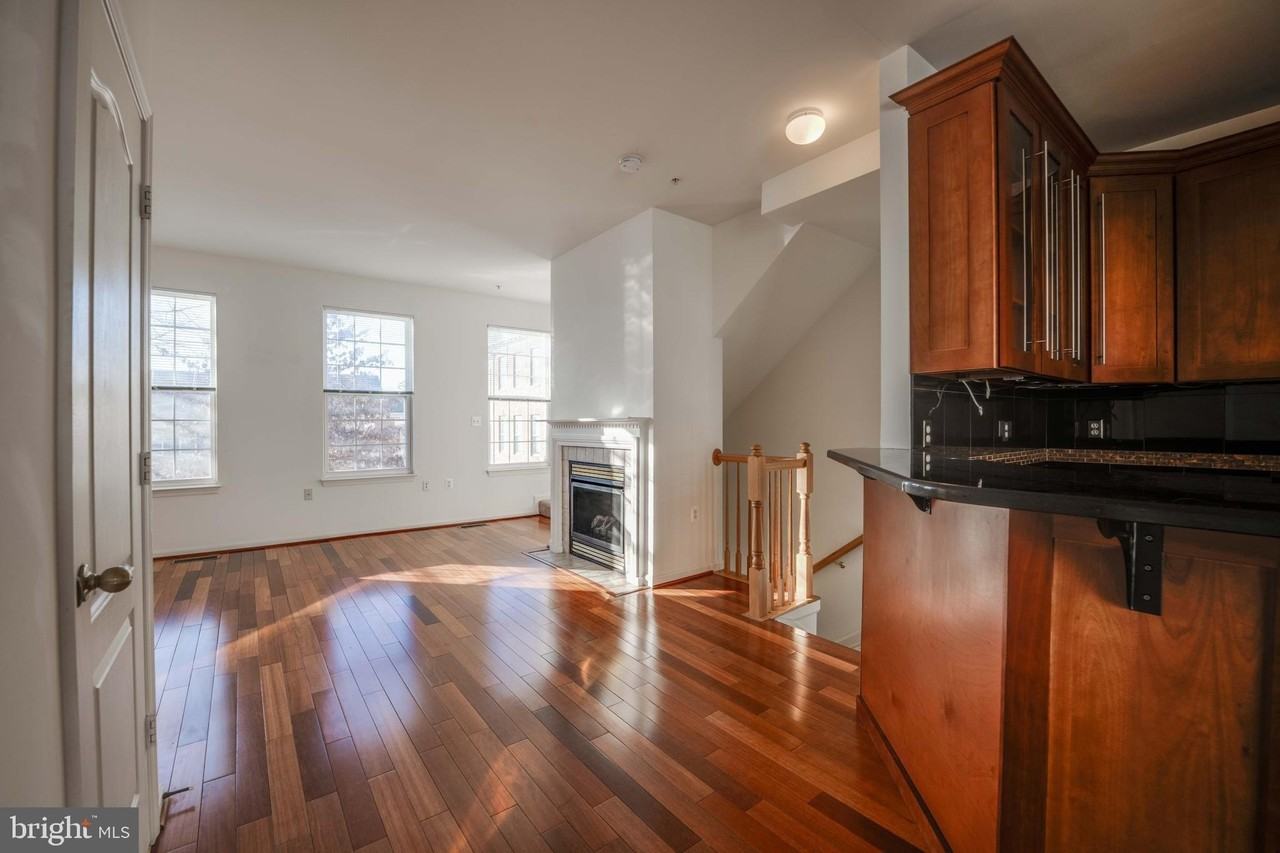 515 Ensemble Ct - Photo 5 of 20