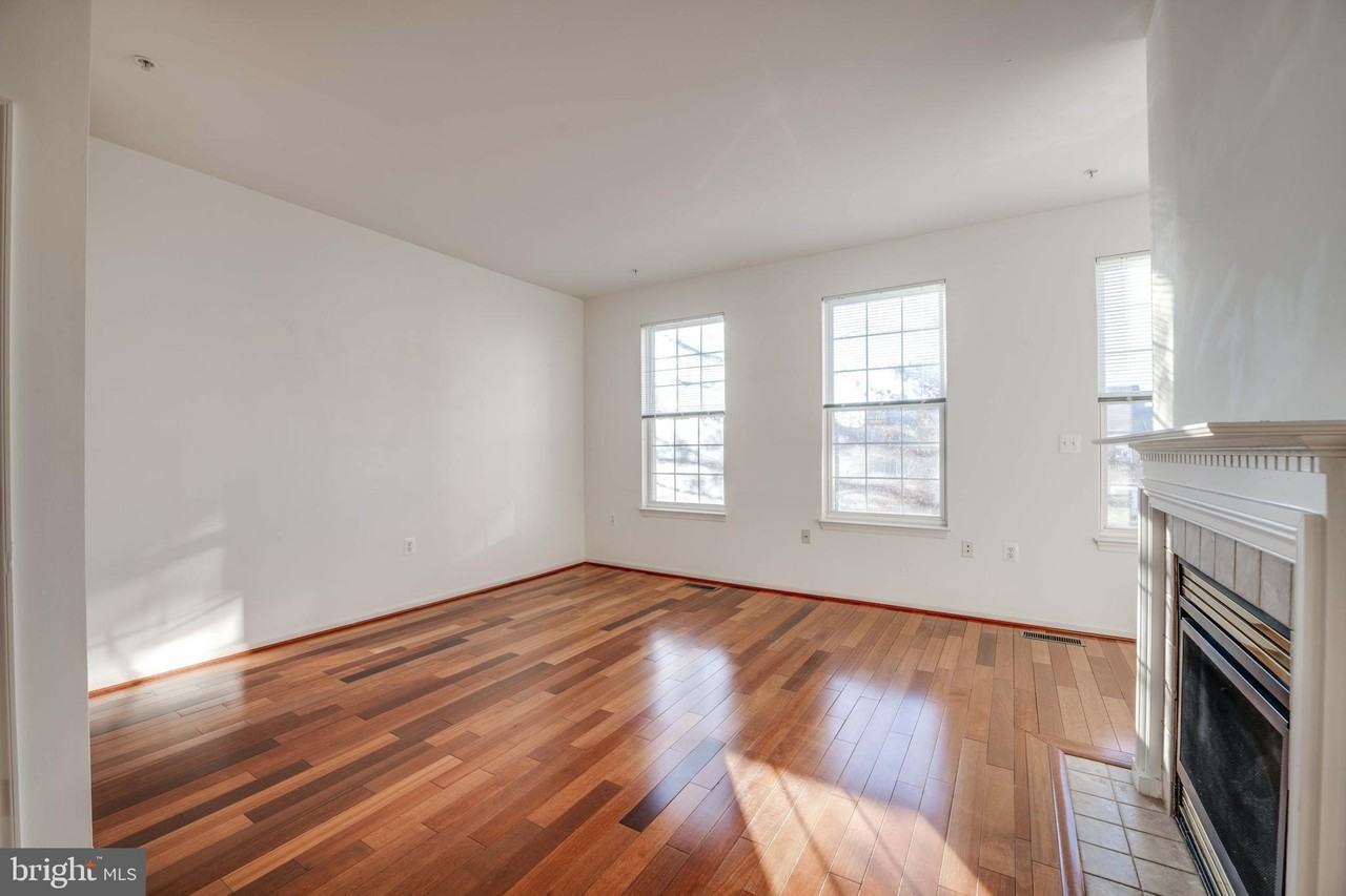 515 Ensemble Ct - Photo 6 of 20