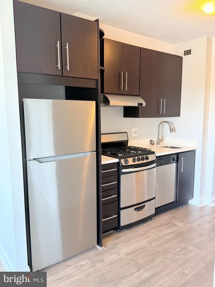 5500 Friendship Blvd #2307N - Photo 4 of 15