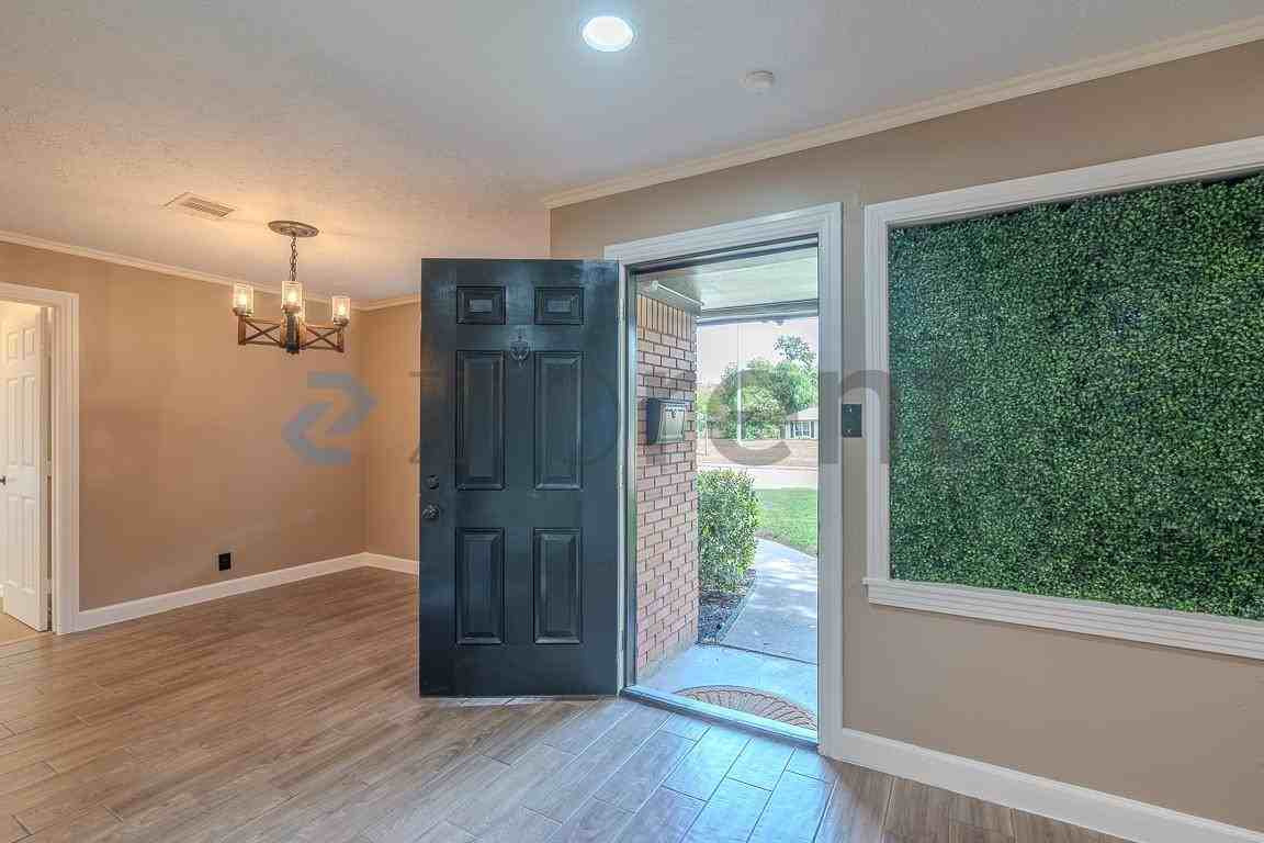 4701 W 43rd St - Photo 6 of 33