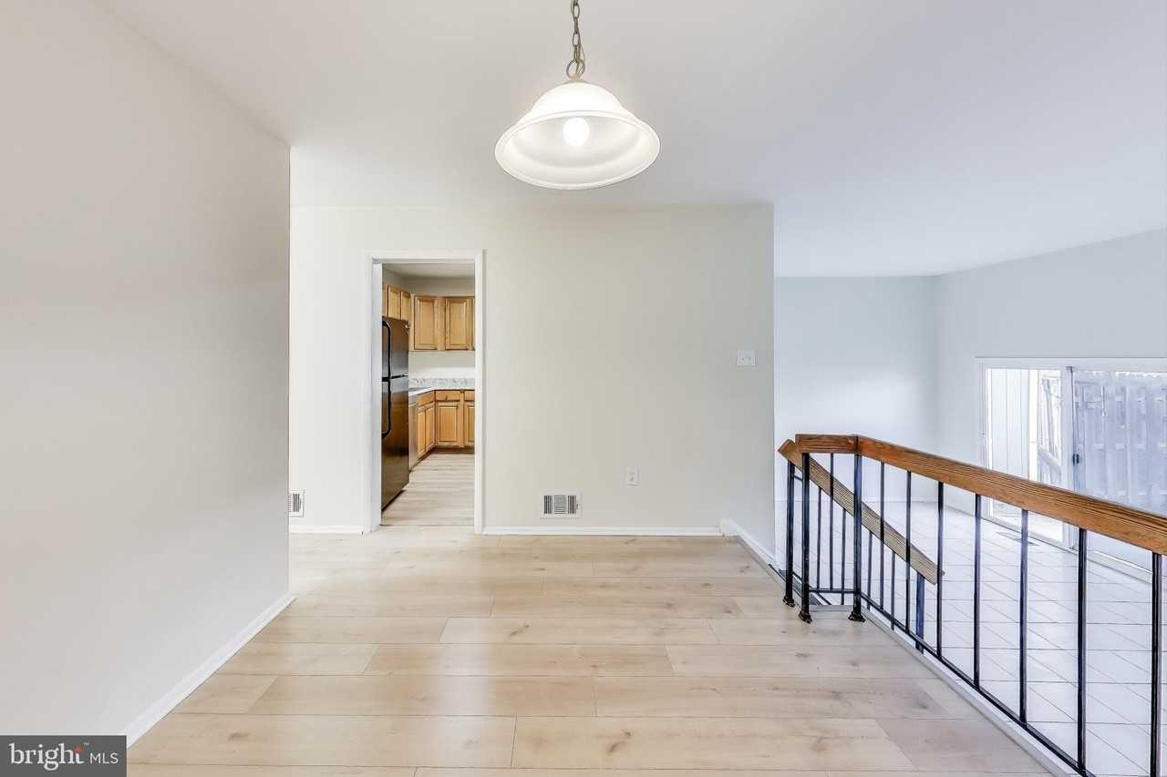 6403 Entwood Ct - Photo 4 of 34