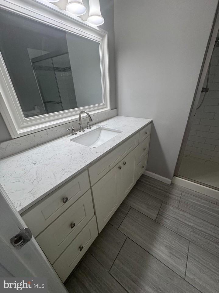 7015 Shepherds Way - Photo 6 of 9