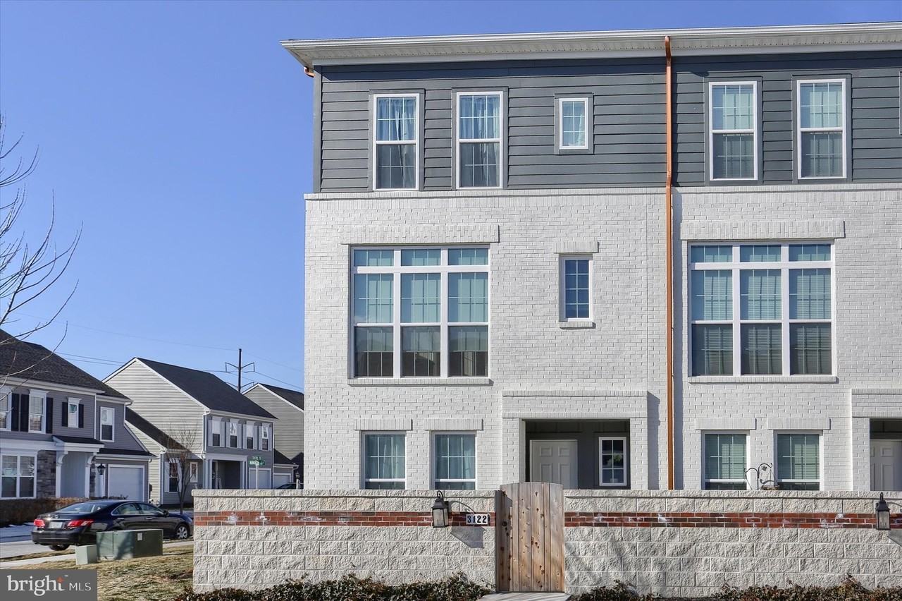 3122 Bullfinch Ln - Photo 2 of 40