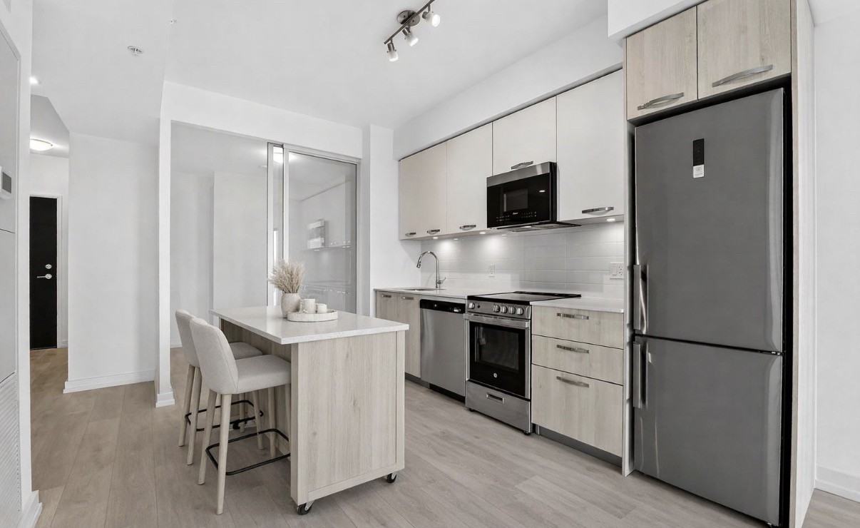 75 James St S - Photo 3 of 11