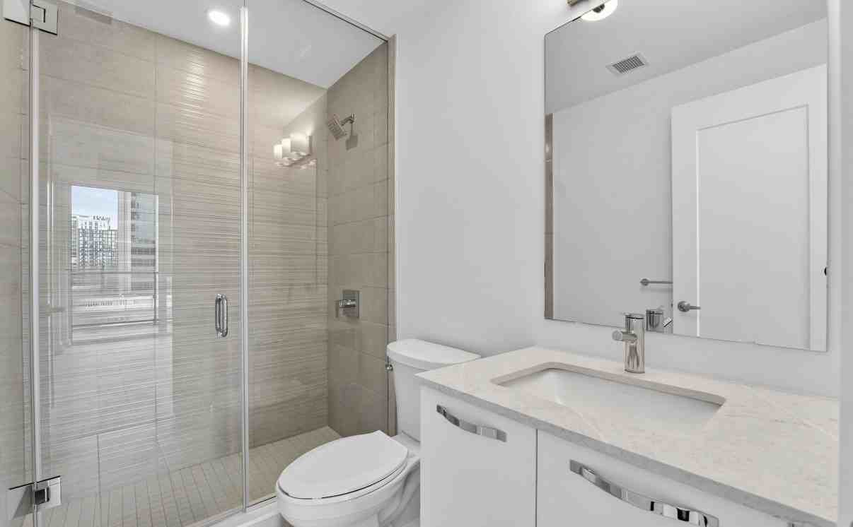 75 James St S - Photo 7 of 11