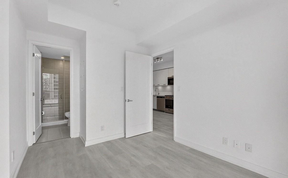 75 James St S - Photo 5 of 11