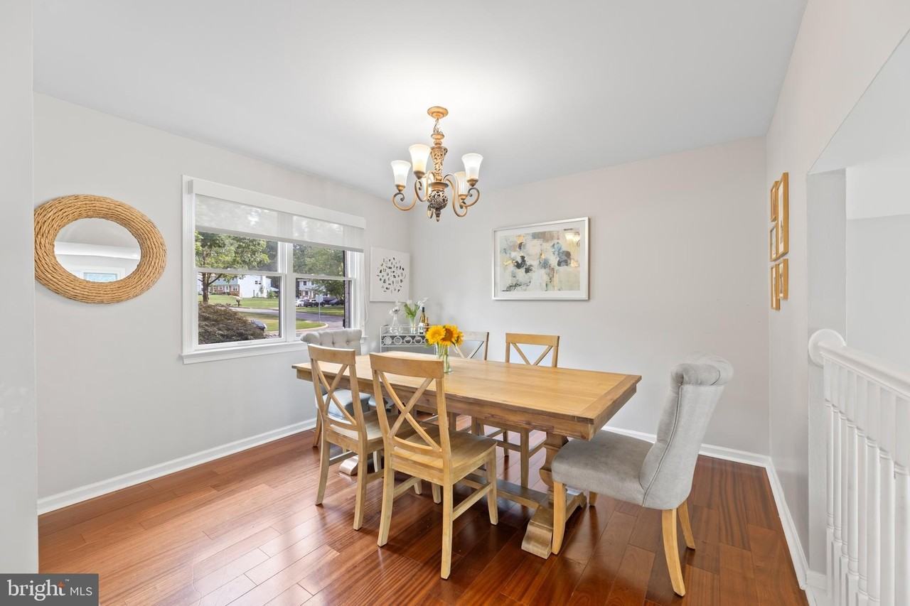 1621 Clearview Ave - Photo 6 of 31