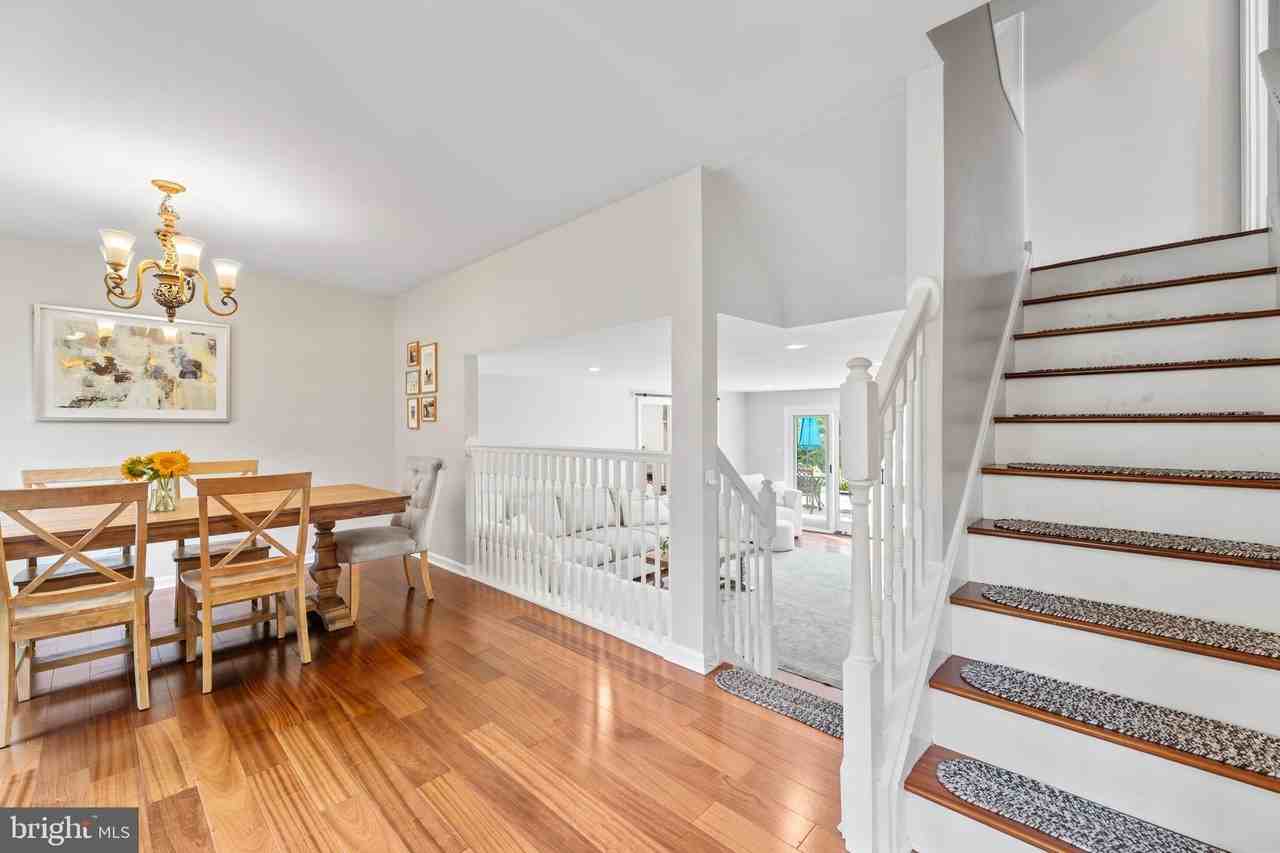1621 Clearview Ave - Photo 7 of 31