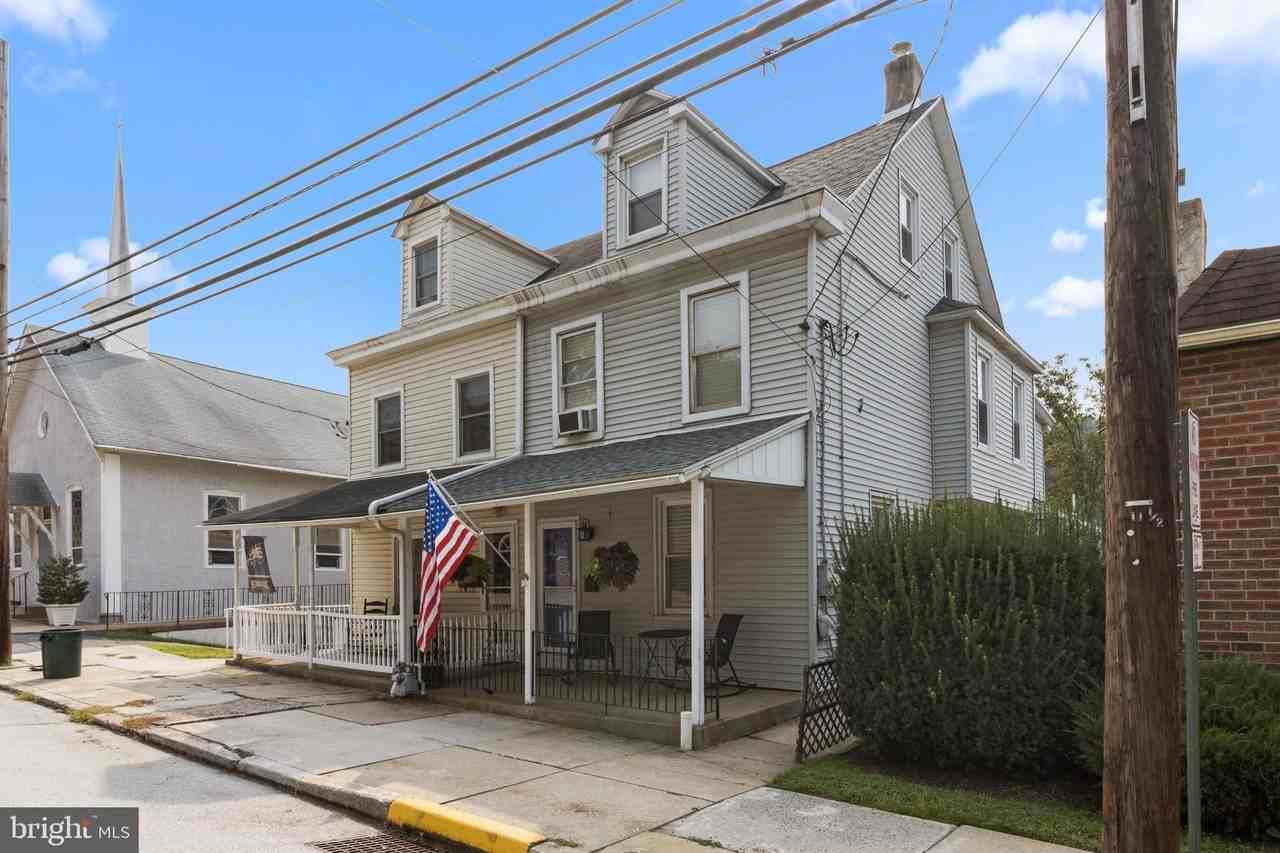 437 Ford St - Photo 2 of 24