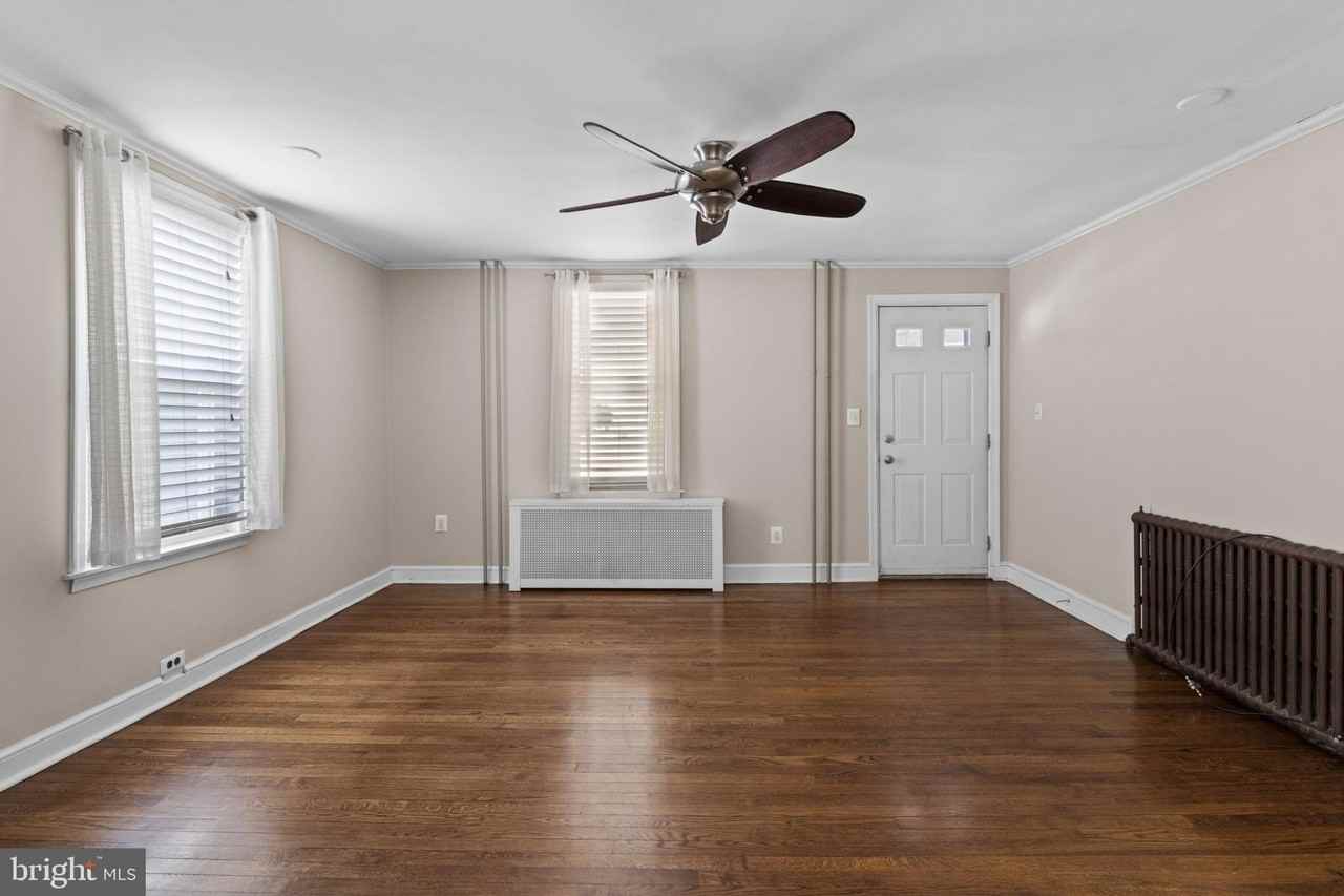 437 Ford St - Photo 7 of 24