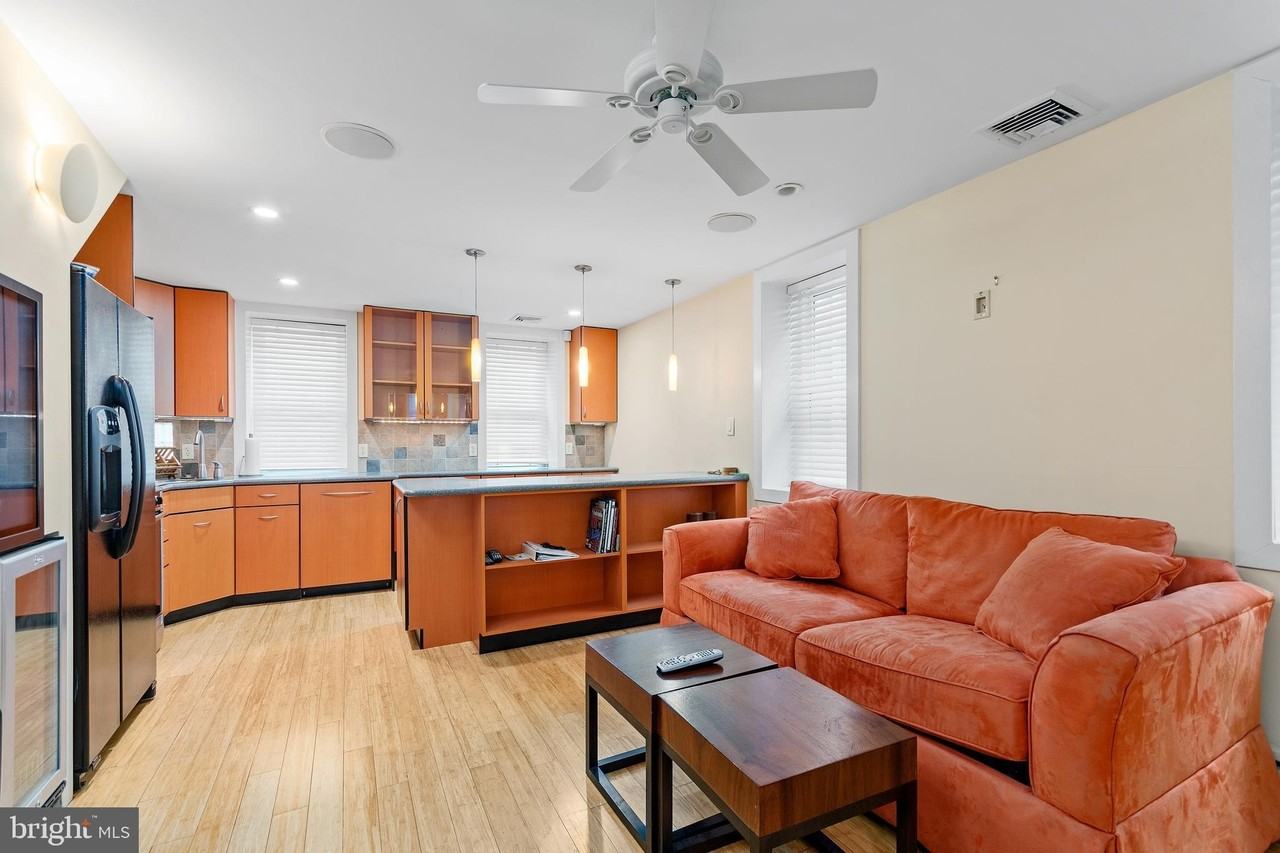 345 S Hicks St - Photo 4 of 6