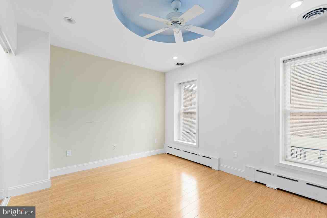 345 S Hicks St - Photo 5 of 6