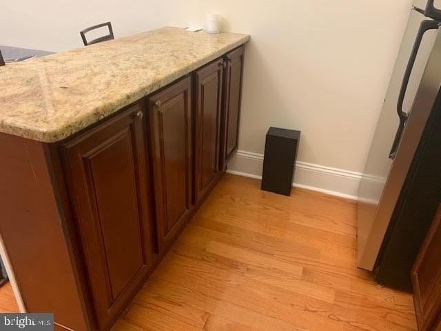 1014 Clinton St #1R - Photo 4 of 12