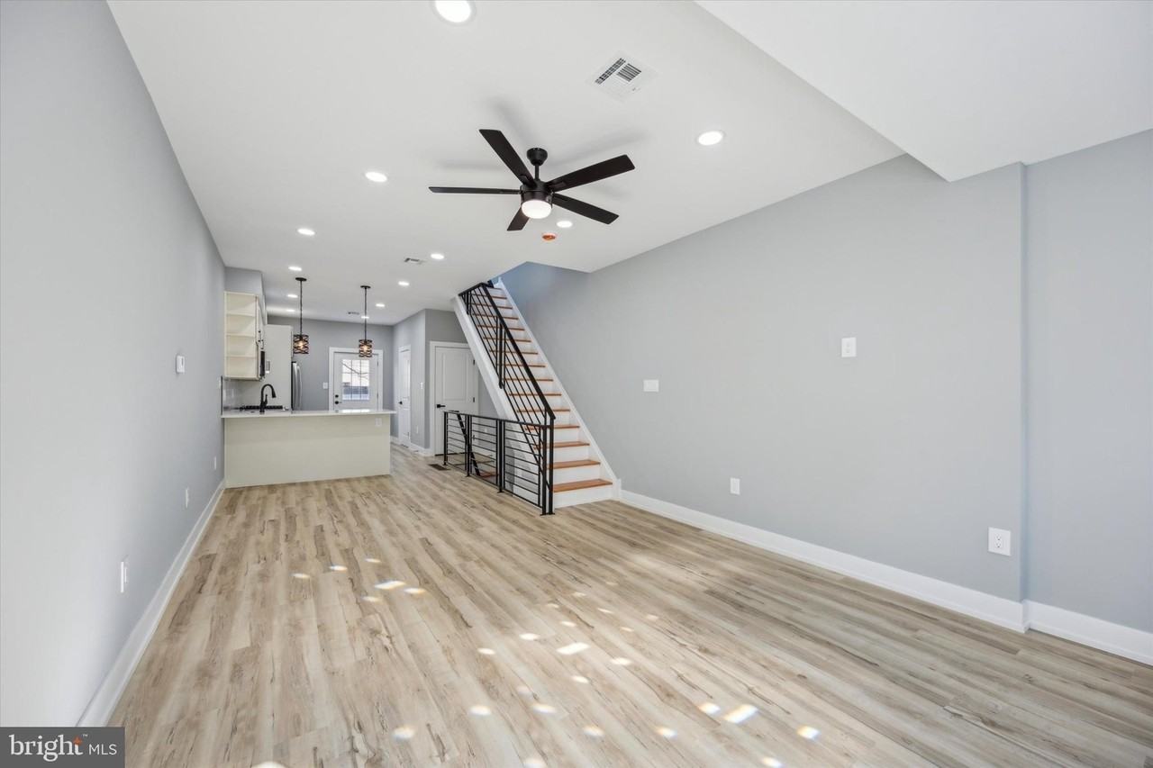 451 Fitzgerald St - Photo 2 of 25