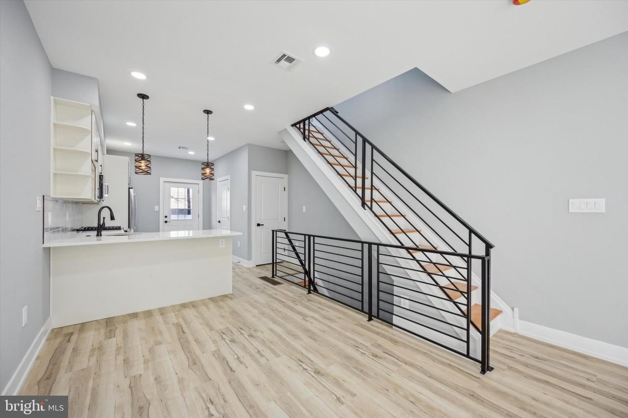 451 Fitzgerald St - Photo 6 of 25