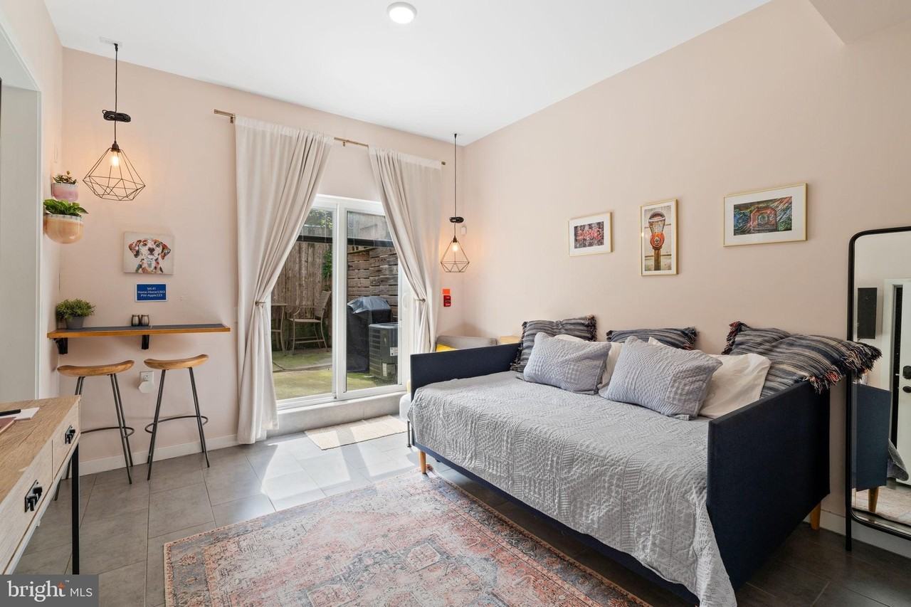 1303 N Hope St #B - Photo 2 of 16
