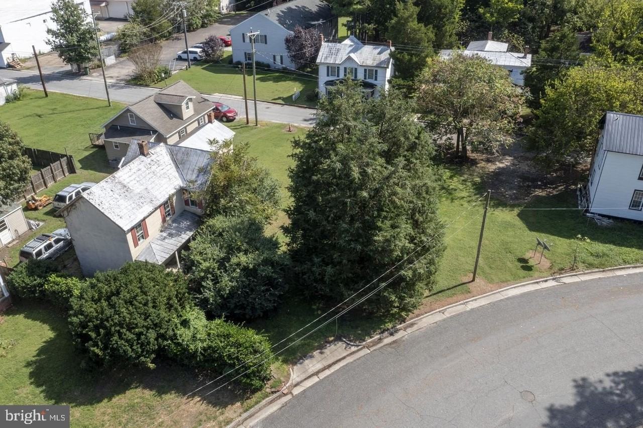 436 Duke St - Photo 3 of 22
