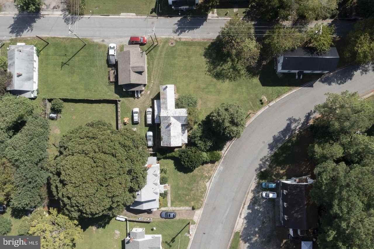 436 Duke St - Photo 4 of 22