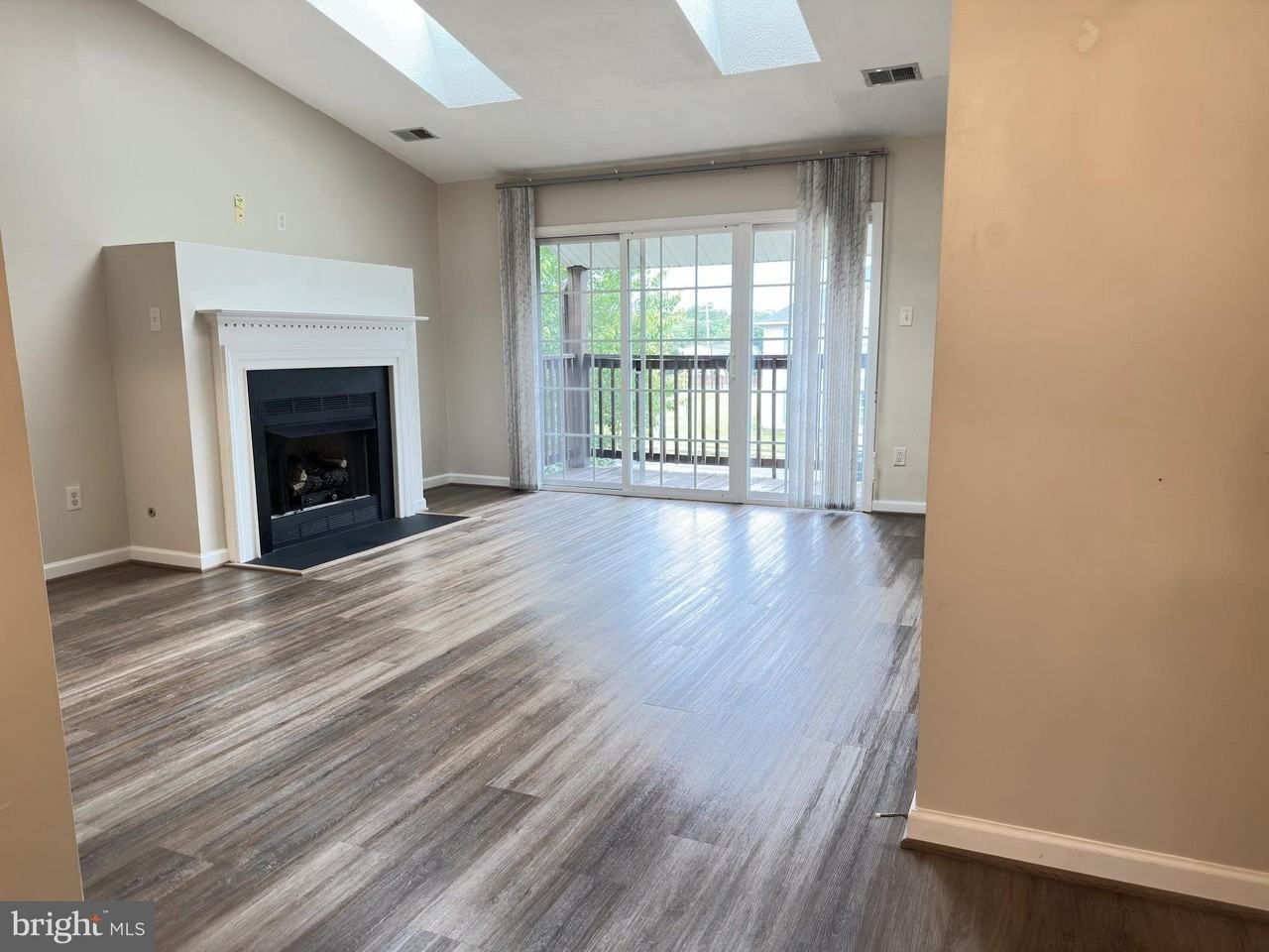 121 Brookland Ct #5 - Photo 3 of 22