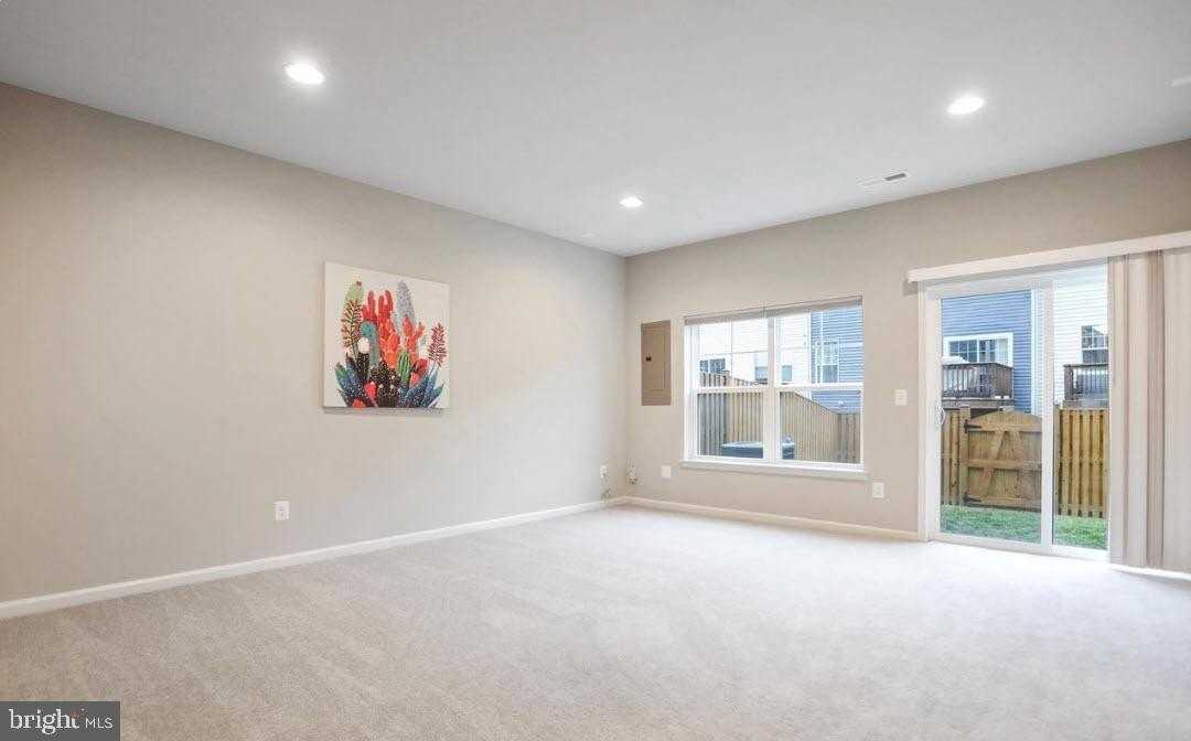 105 Pintangle Ct - Photo 3 of 12